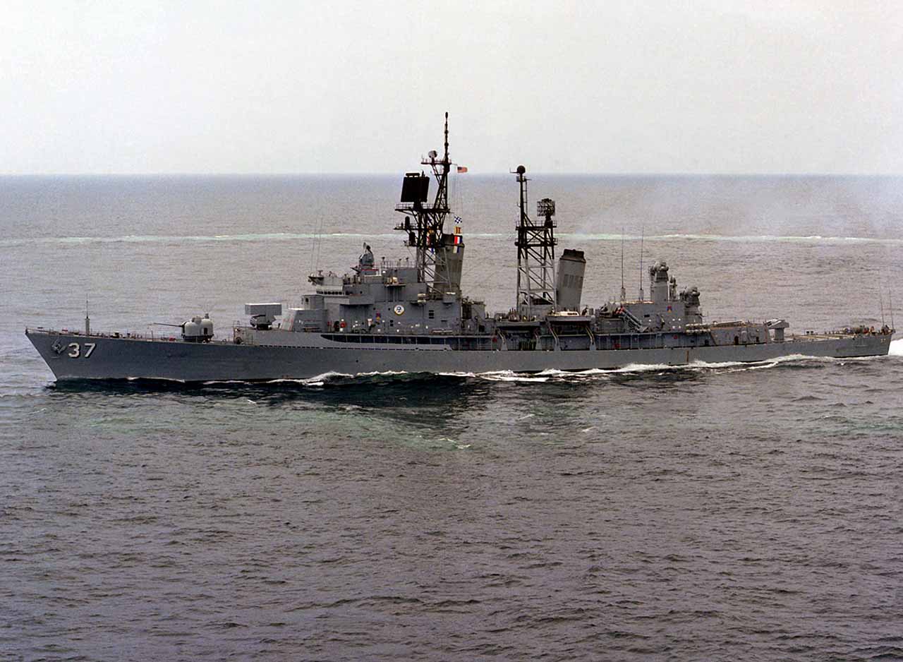 USS Farragut DDG-37