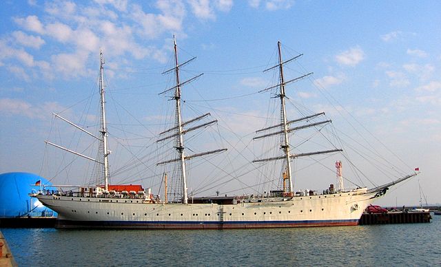 Gorch_Fock_Tovarishch