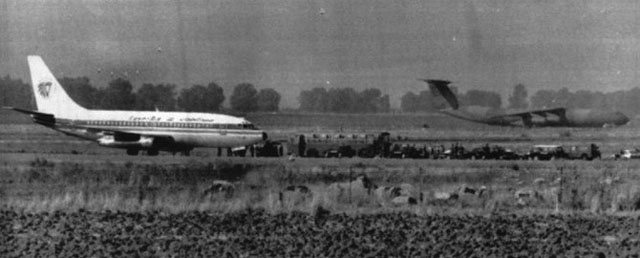 B737_EgyptAir_Singonella