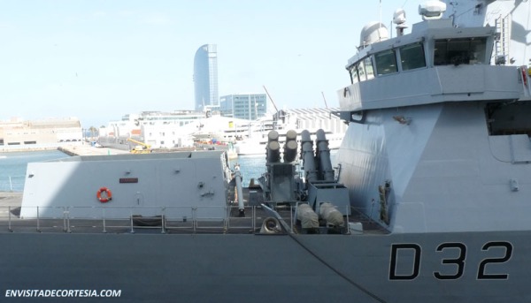 HMS Daring D32_2