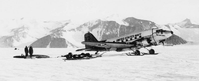 R4D-5L_Que_Sera_Sera_1956