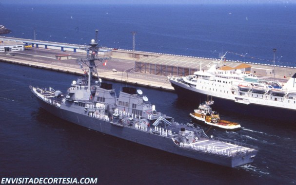 USS Mitscher DDG-57 06_800