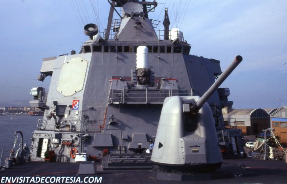 USS Mitscher DDG-57 07