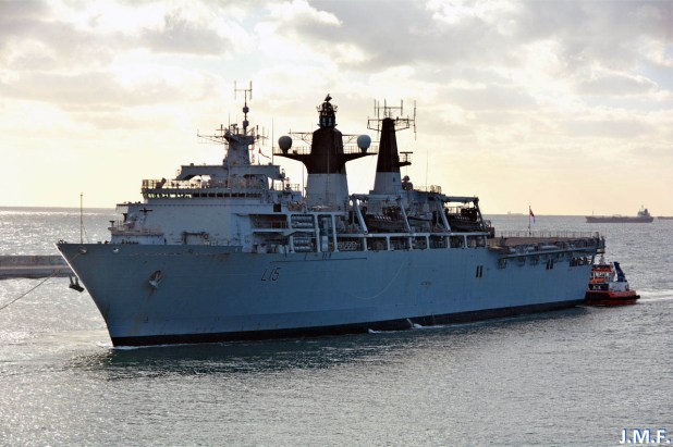 hms-bulwark-l-15
