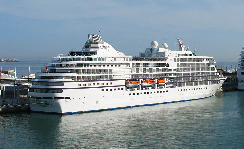 Seven Seas Navigator 04