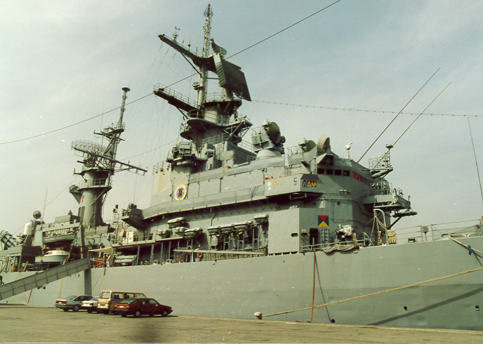 USS Biddlle 04