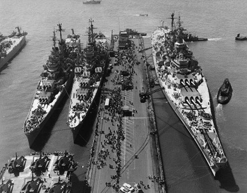 USS Macon - USS Albany - USS Missouri