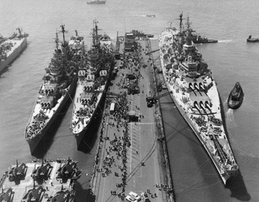 USS Macon - USS Albany - USS Missouri