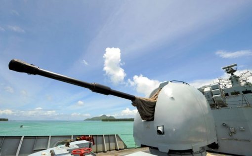 HMS Cornwall F99 01 - MoD