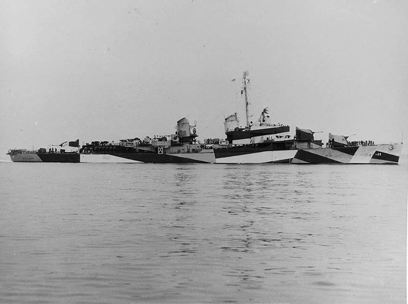 USS Harry F. Bauer DM26 02 - 1944 - NHC