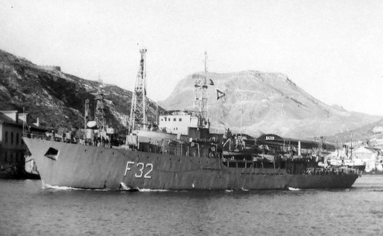 Atrevida F32 01 - Casau