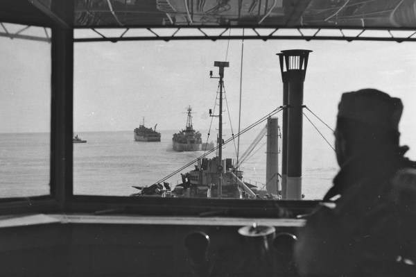 USS Megara ARVE6 02 - NVS