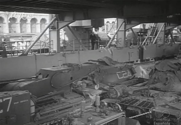 USS San Marcos LSD25 03 - FE