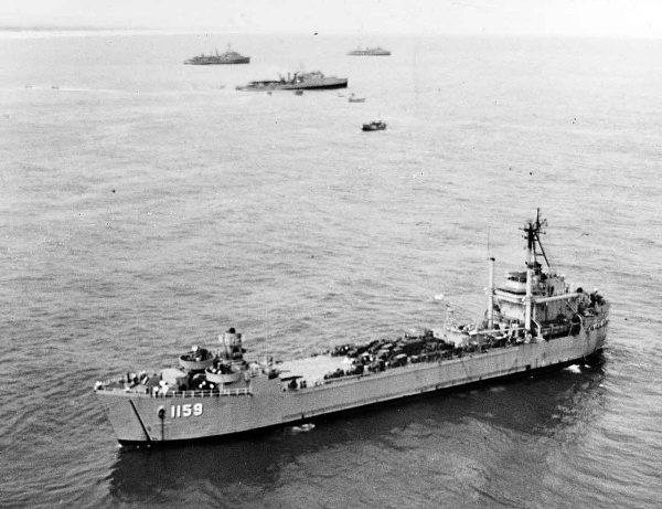 USS Tom Green County LST1159 03 - NHHC