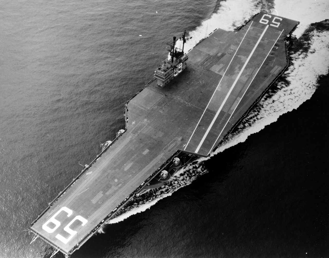 USS Forrestal CV59 04 - NHHC