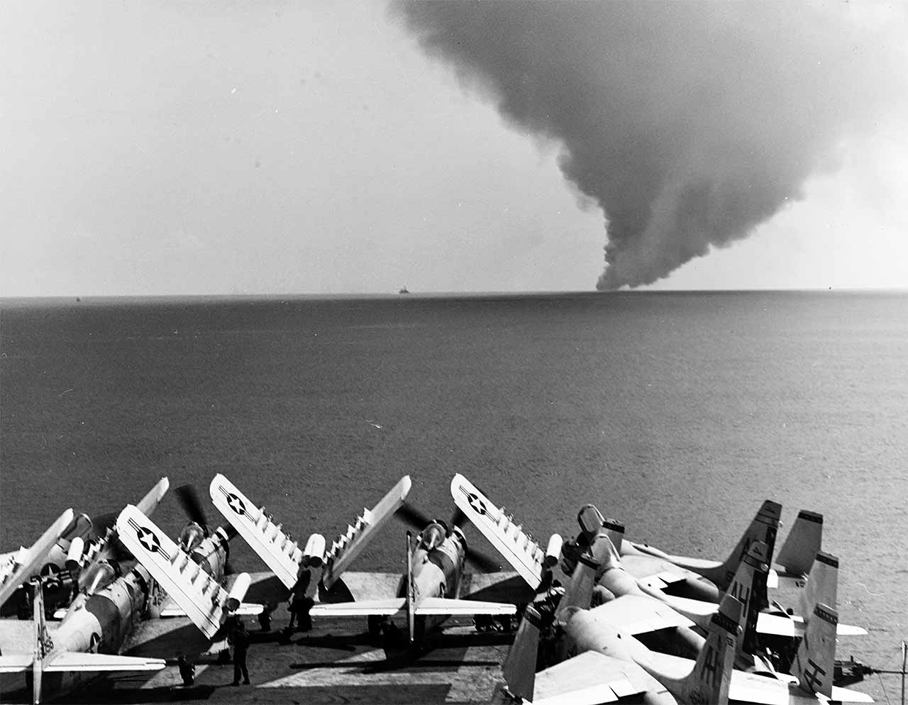 USS Forrestal CV59 08 - NHHC