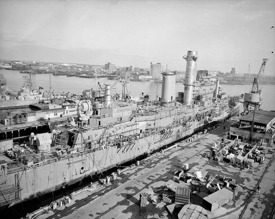 USS Albany CG10 04 - NARA