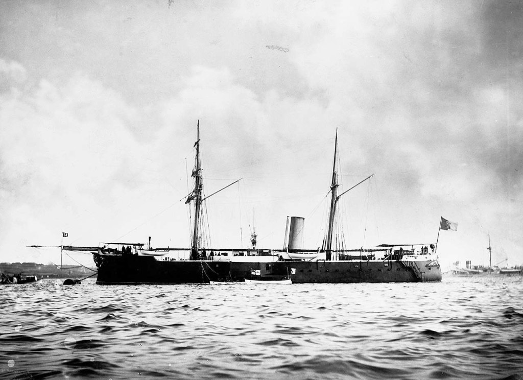 L’etern vaixell insígnia