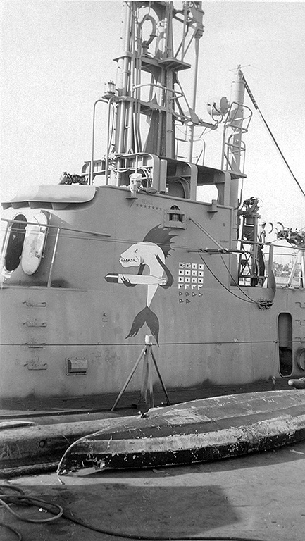 USS Redfin SS-272 02 - NVS