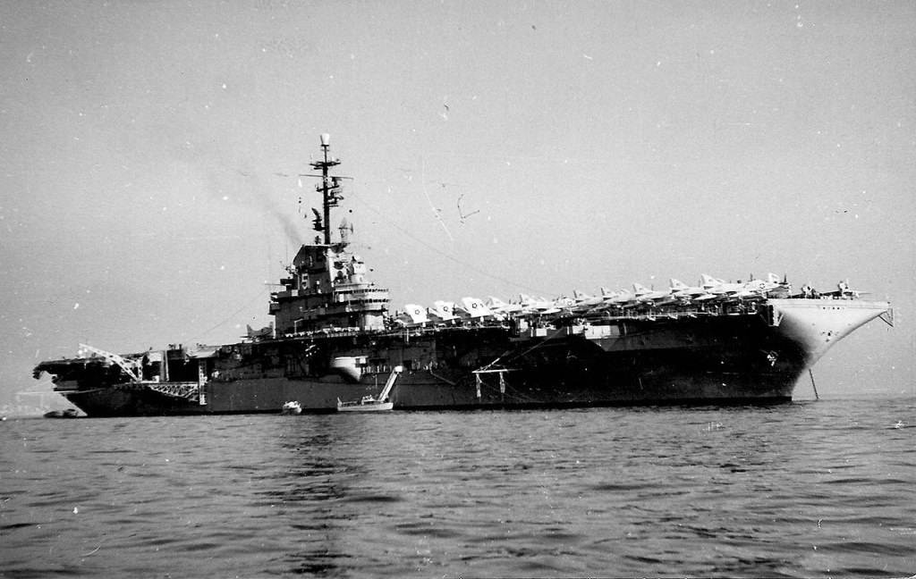 Efeméride: 18 de diciembre de 1958 – portaaviones USS Randolph