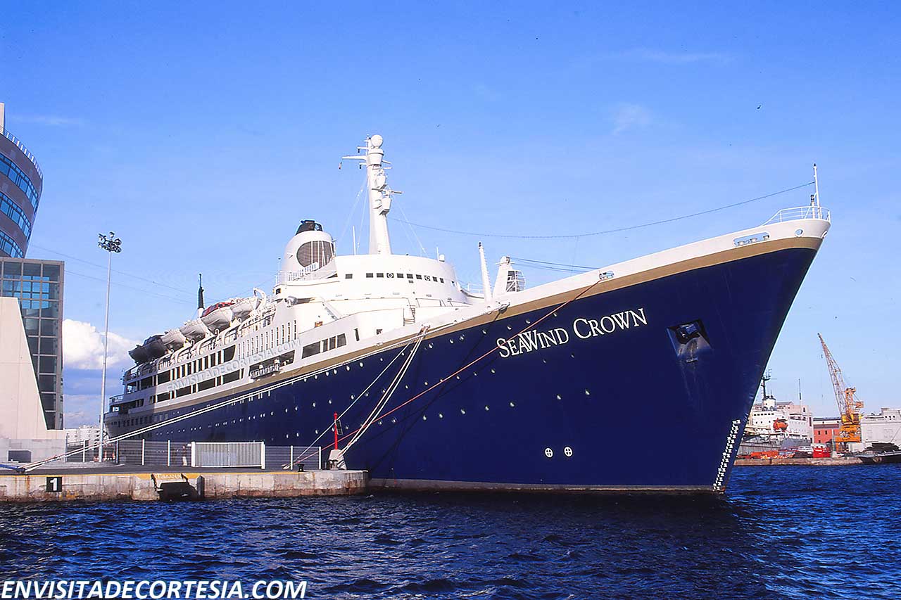 SeaWind Crown 01